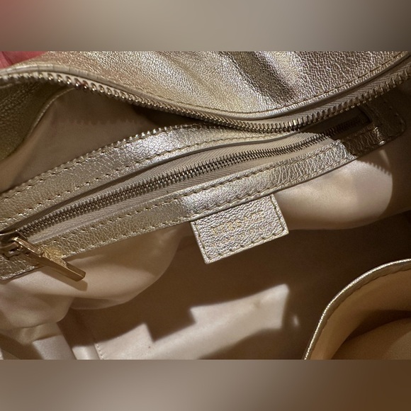 Vintage Versace Metallic Gold Leather Medusa Medium Bag - Picture 7 of 11